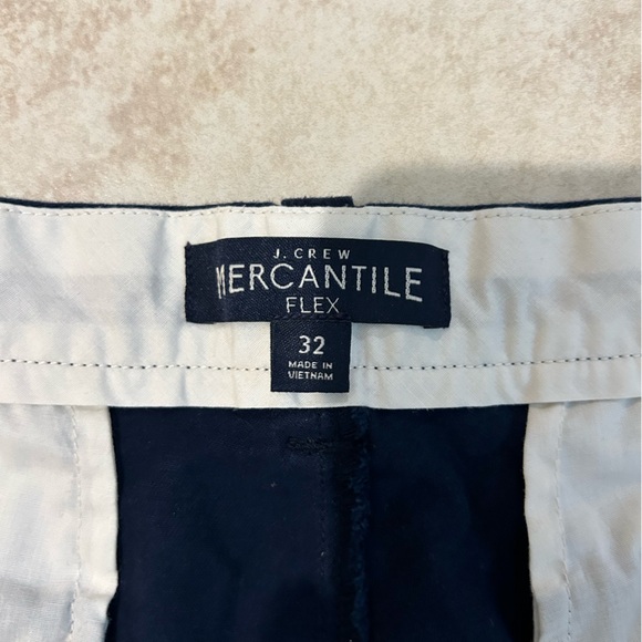 J Crew Mercantile Flex Chino Shorts. Men’s 32. Navy. - Picture 2 of 3